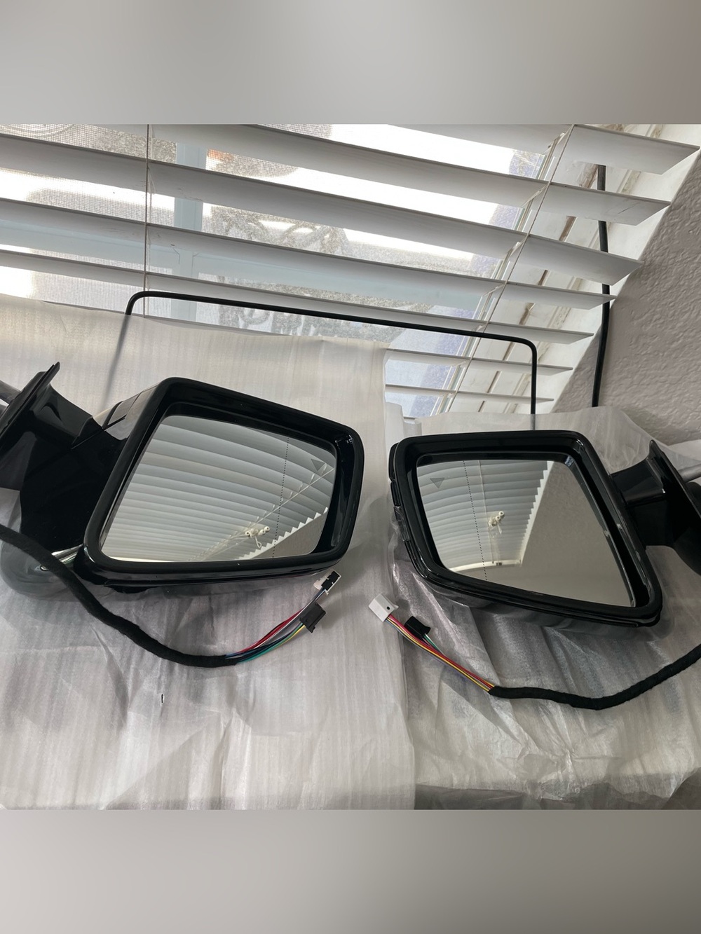 Pair of outside car mirrors set(right and left)